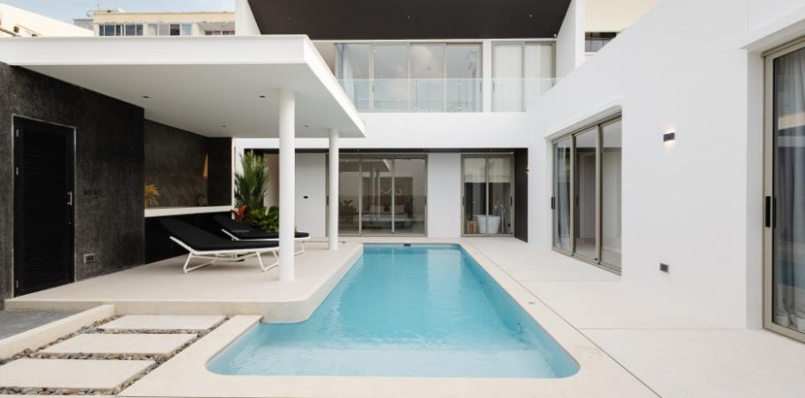 Вилла в Раваи, Таиланд с 4 спальнями  № 110348