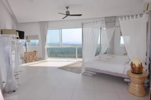 Villa on Chaweng Beach, Ko Samui, Thailand 5 bedrooms № 107715 - photo 17