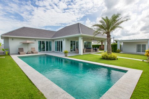 Дом в Хуа Хине, Таиланд с 3 спальнями  № 125301 - фото 1