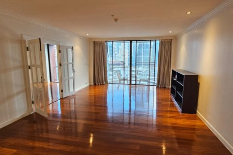 Кондоминиум с 2 спальнями в Патхум Ване, Бангкок, Таиланд № 123753 - фото 1