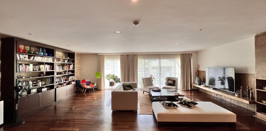 Кондоминиум с 4 спальнями в Клонг Тоэй, Бангкок, Таиланд № 123757