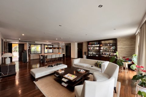 Кондоминиум с 4 спальнями в Клонг Тоэй, Бангкок, Таиланд № 123757 - фото 20