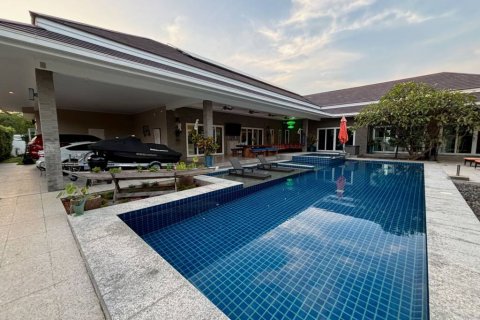 Вилла в Ча-аме, Таиланд с 5 спальнями № 116121 - фото 1