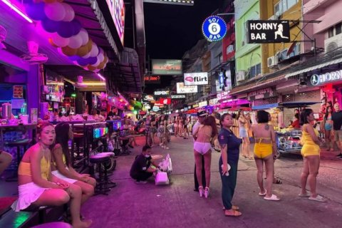 Propriété commerciale à Pattaya, Thaïlande № 132482 - photo 3