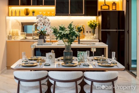 House in Pattaya, Thailand 4 bedrooms № 132297 - photo 13