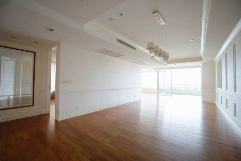 Кондоминиум с 3 спальнями в Бангкоке, Таиланд № 132407 - фото 10