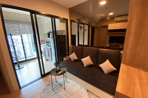 Студия в кондо в Хуай Кванге, Бангкок, Таиланд № 142129 - фото 1