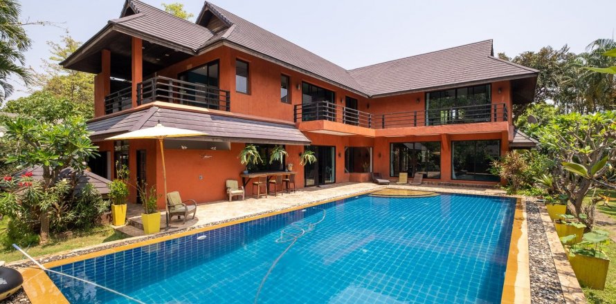 House in Chiang Mai, Thailand 4 bedrooms № 121965