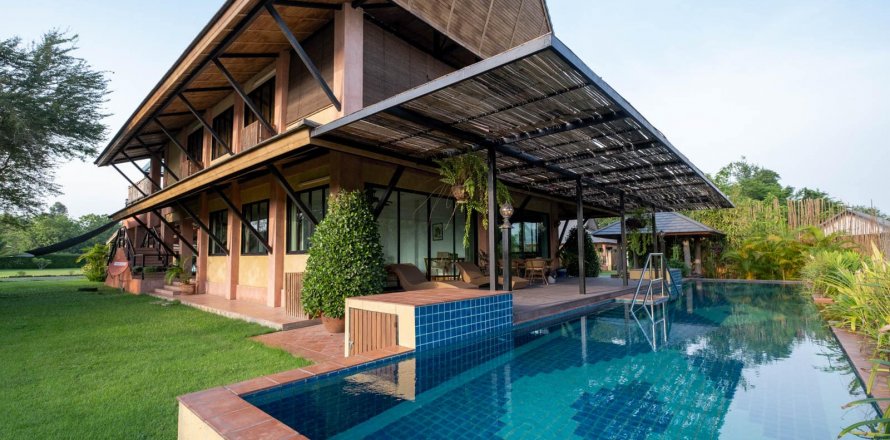 House in Chiang Mai, Thailand 7 bedrooms № 121963