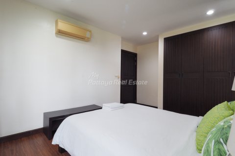 House in Bang Lamung, Thailand 4 bedrooms № 123437 - photo 16