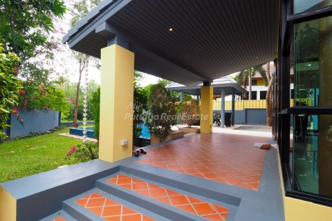 House in Bang Lamung, Thailand 4 bedrooms № 123437 - photo 3