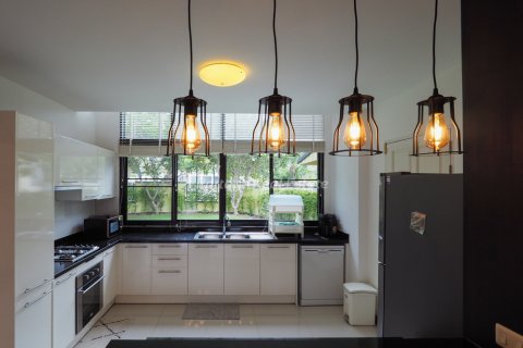 House in Bang Lamung, Thailand 4 bedrooms № 123437 - photo 6