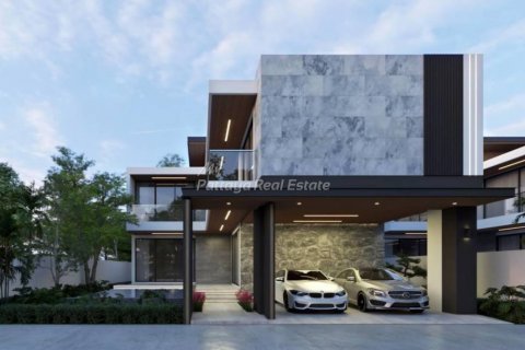 House in Pattaya, Thailand 4 bedrooms № 123438 - photo 1