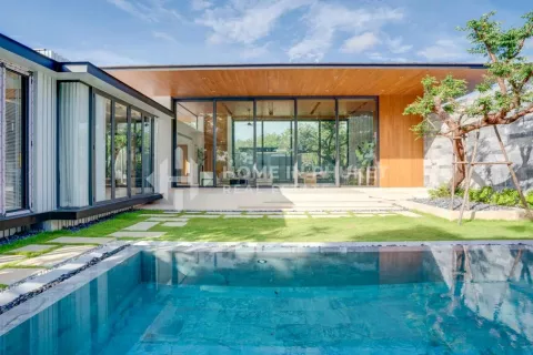 Дом в Пхукете, Таиланд с 3 спальнями  № 130947 - фото 1